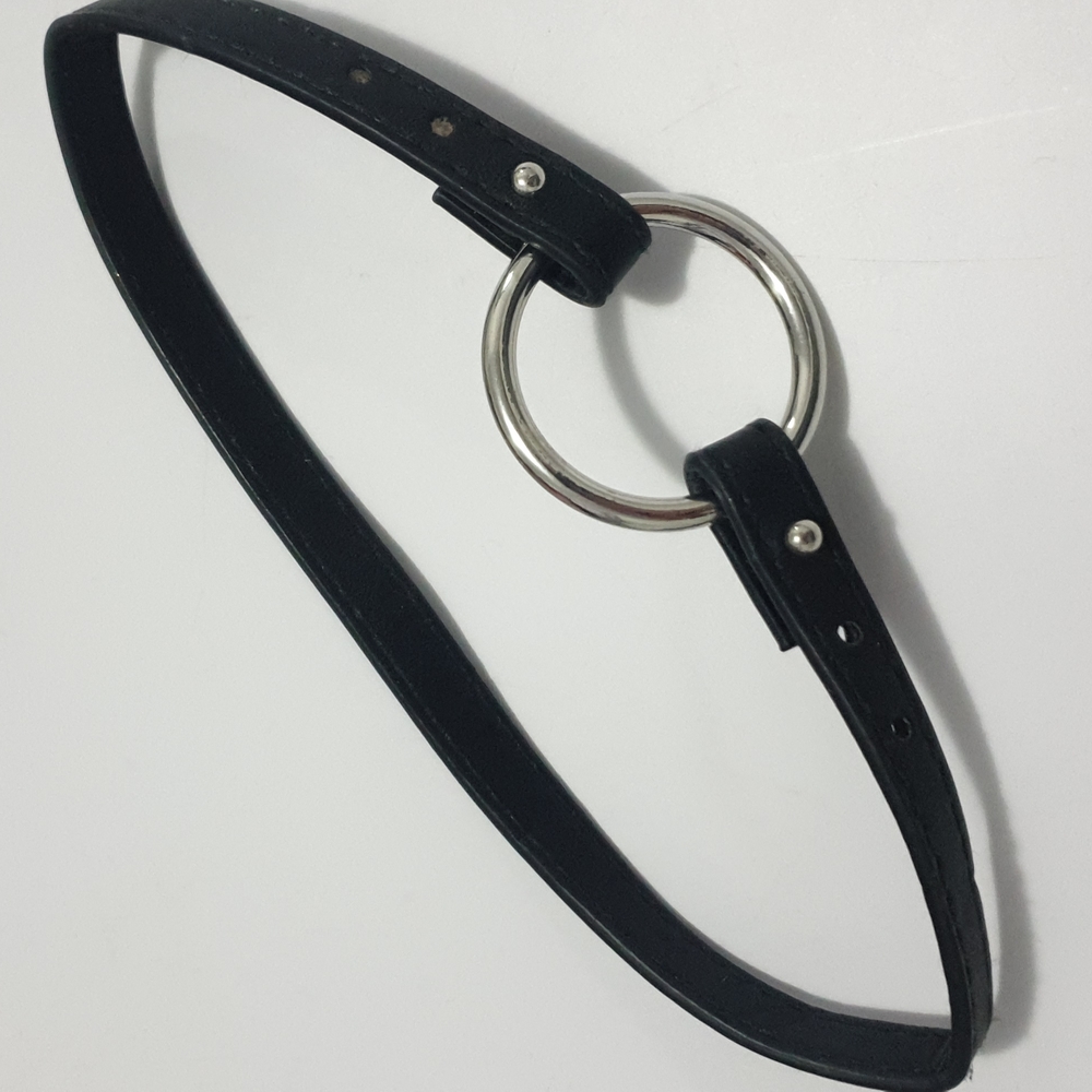 Front open Black vinyl choker with silver O ring - Picture 3 of 16
